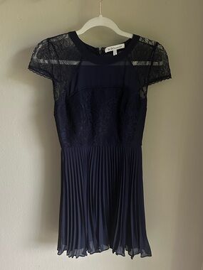 BCBGMaxAzria Navy Lace Cap-Sleeve Pleated Mini Dress